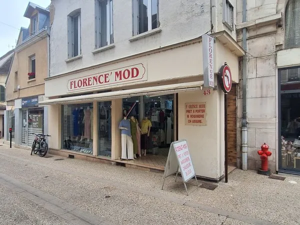 Murs commerciaux 128 m² Sens