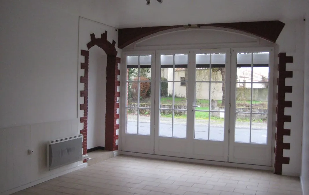 Photo 1