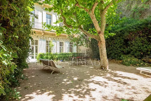 Appartement 8 pièces 348 m²