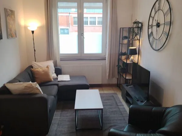 Chambre 14 m² sdb et wc privatif proche fac de droit, faidherbe, baggio