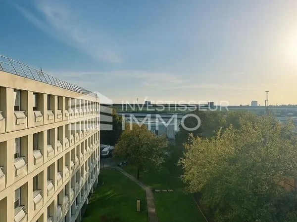 Bureau 370 m²