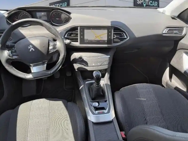 Peugeot 308 1.2 puretech 130ch e6.3 s&amp;s allure — photo 9