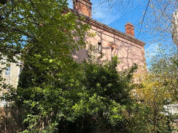 Local 278 m² MONTREUIL