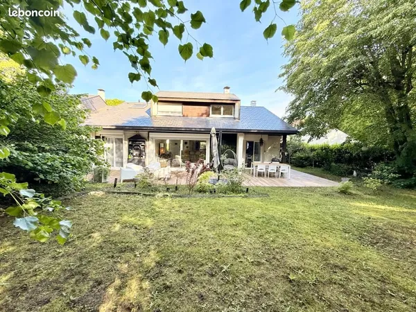 Propriété 6 pièces 154 m²