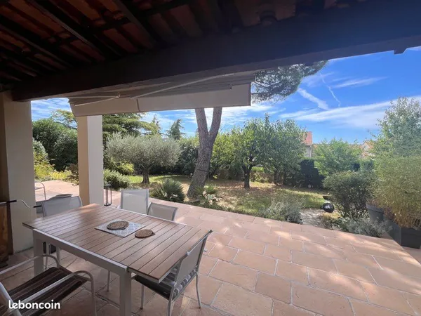 Villa lumineuse 4 chambres proche centre ville