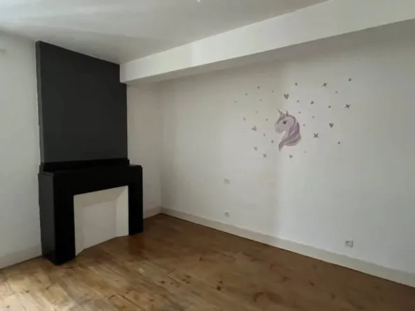 Immeuble de 144 m² à vendre à Revel