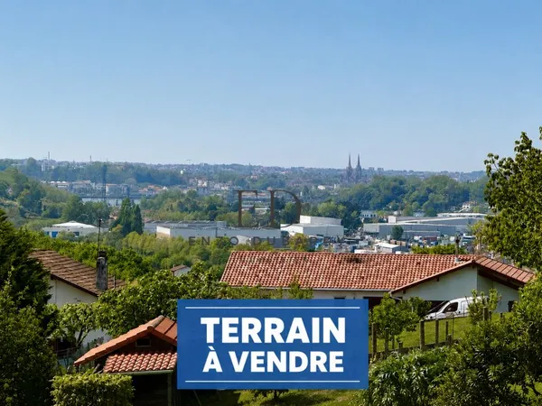 Terrain 1008 m²