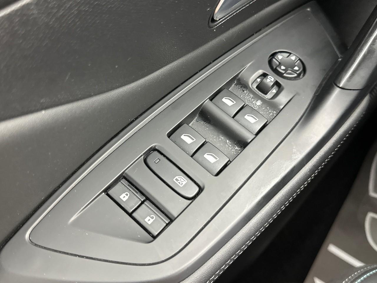 Peugeot 308 sw puretech 130ch s&s eat8 allure pack — photo 15
