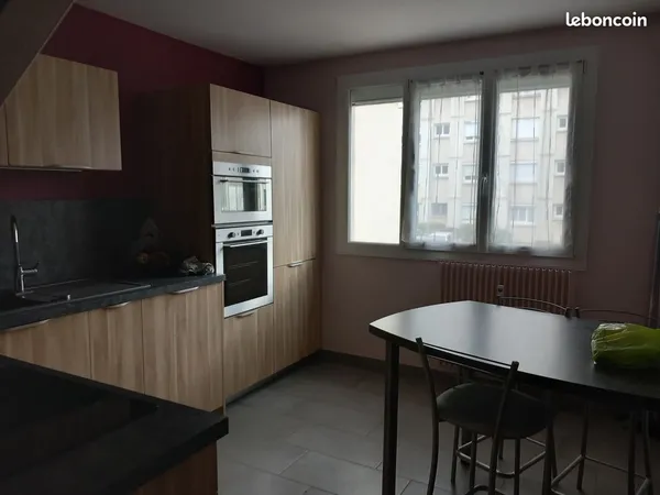 Bel appartement F3 à louer à deux pas du centre-ville du Puy 790 euros