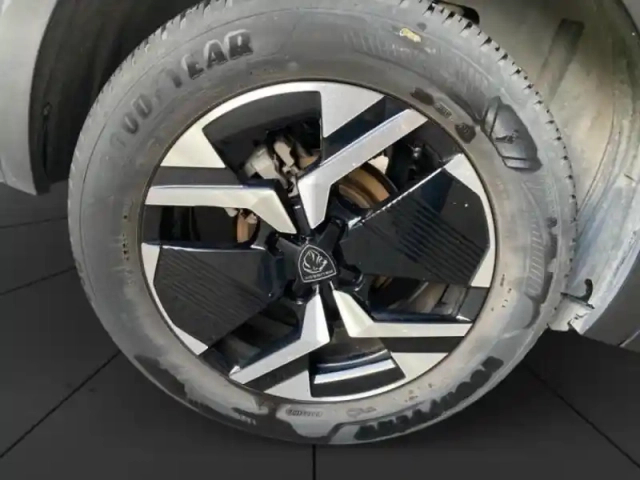 Peugeot 2008 1.5 bluehdi 130ch s&amp;s allure eat8 — photo 26