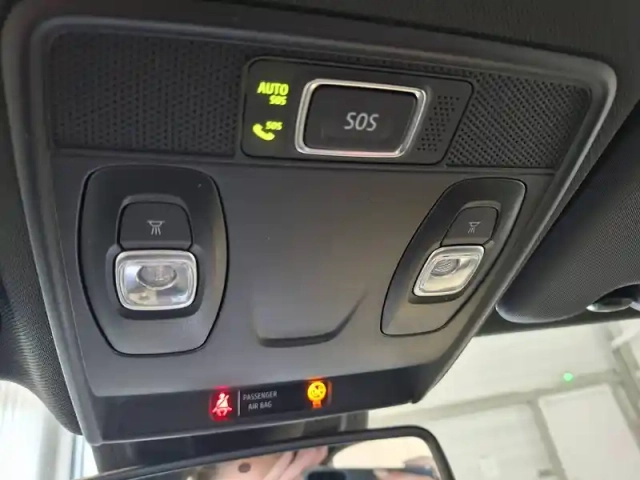 Renault Clio e-tech 140 - 21n — photo 14