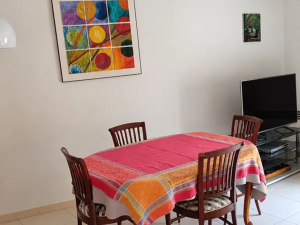 Appartement T3 - Antibes tout " à pieds "