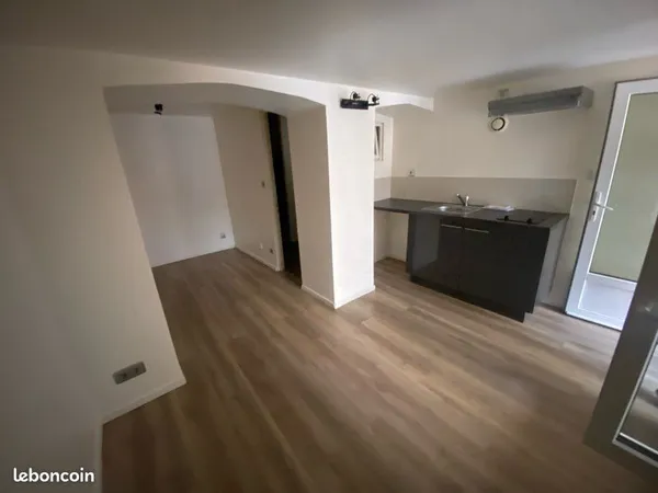 À louer appartement studio Blaye