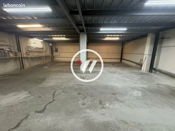 Local d'activité 120 m²