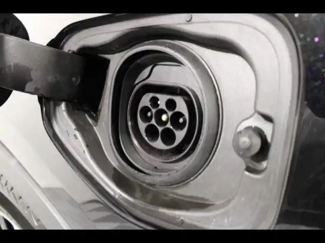 Volvo Xc40 t4 recharge 129 + 82ch plus dct 7 — photo 19