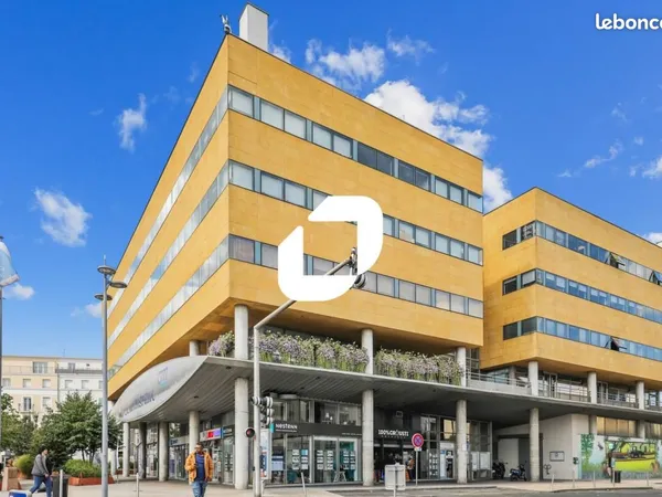 Bureau 95 m²