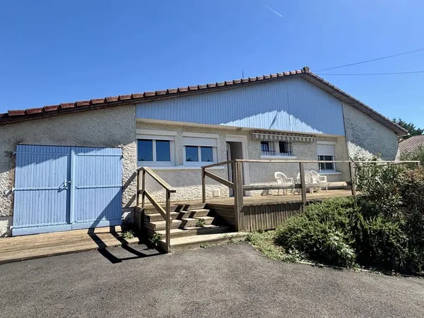 Jolie Maison avec jardin et garage