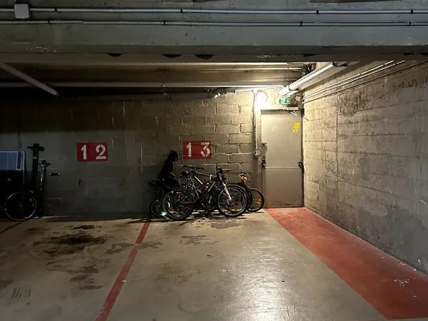 Garage et parking Vente Paris 27000€