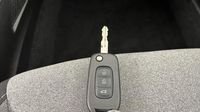 Renault Clio 1.5 Blue dCi 100ch Evolution - 24 — photo 16
