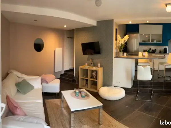 Maison meublée 58m² - Pouzolles - 2 ch + combles