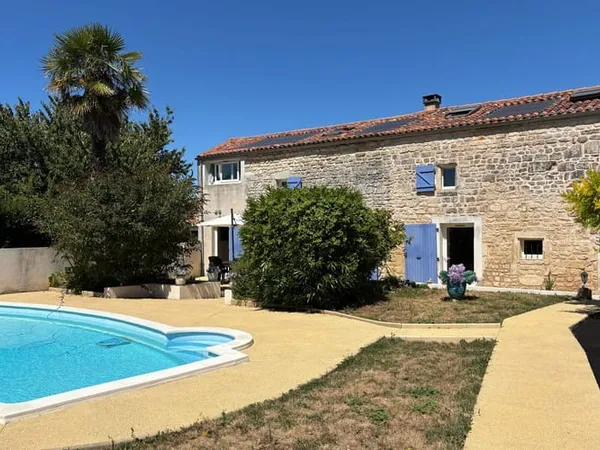 Maison 7 pièces 239 m²