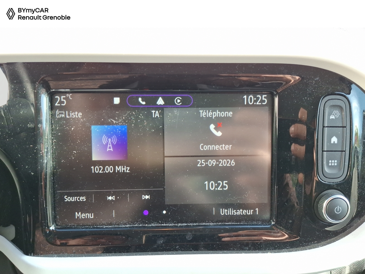 Renault Twingo III SCe 65 — photo 10