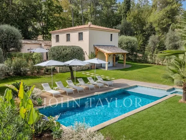 Villa contemporaine d'exception, calme et verdure - Roquefort-les-Pins