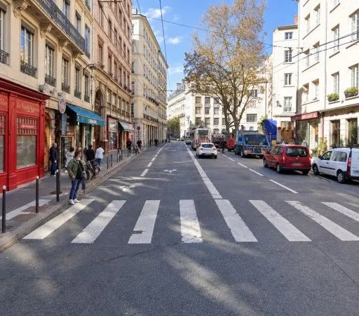 Local commercial 77 m²