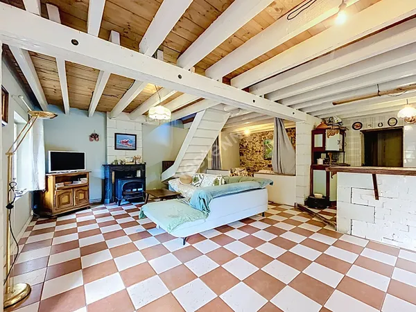 Chaleureuse maison ancienne au calme, 4 chambres, jardin 1500m2
