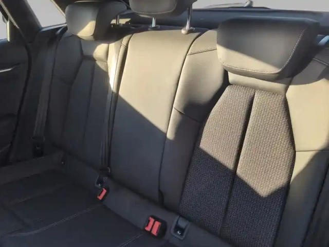 Audi A3 sportback tfsi e hybride rechargeable 204 s tronic 6 — photo 13
