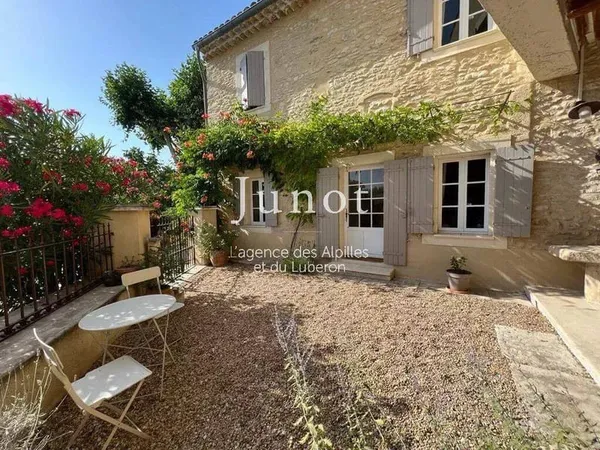 Mas provençal 4 pièces 140 m²