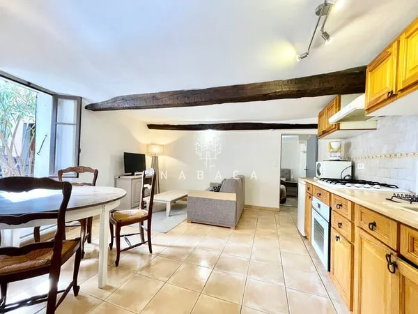 APPARTEMENT À LOUER - CALLIAN
