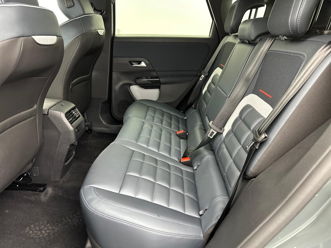 Citroën C5 Aircross hybride 145 ch e-dcs6 max — photo 12