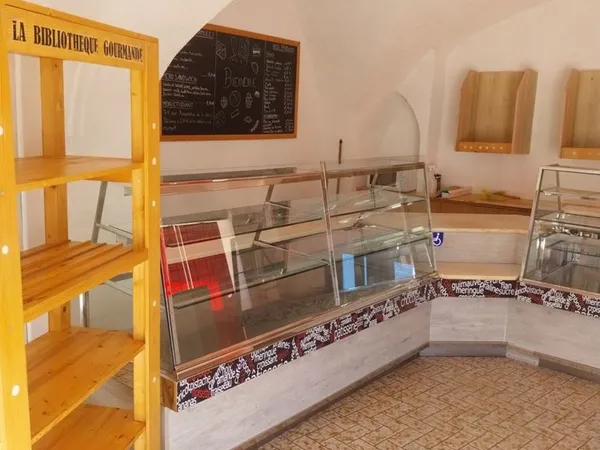 Commerce Location Romagnat  35m² 395€