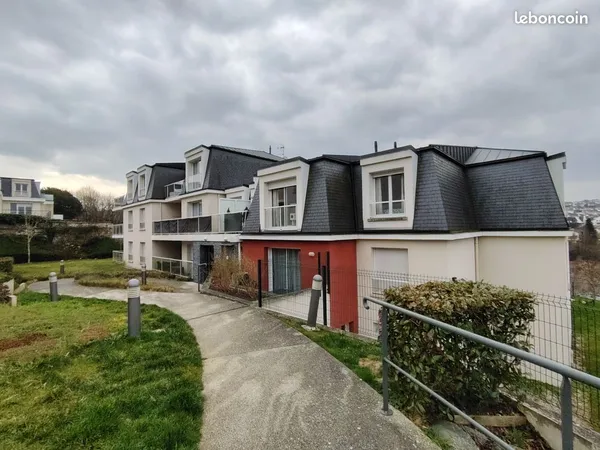 APPARTEMENT F3 AVEC TERRASSE 16m2 dans résidence récente