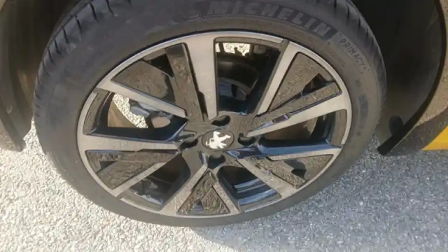 Peugeot 208 puretech 130 s&amp;s eat8 — photo 92