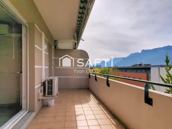 Appartement 3 pièces 81m² - Dernier étage - Terrasse