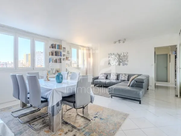 Magnifique appartement familial 4/5 pièces 95 m2 à 300 m