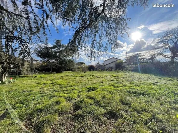 Terrain 490 m²