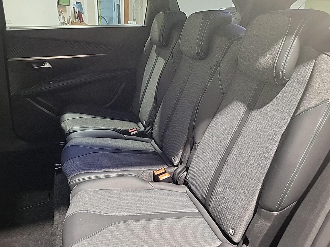 Peugeot 5008 bluehdi 130ch s&s eat8 allure pack — photo 13