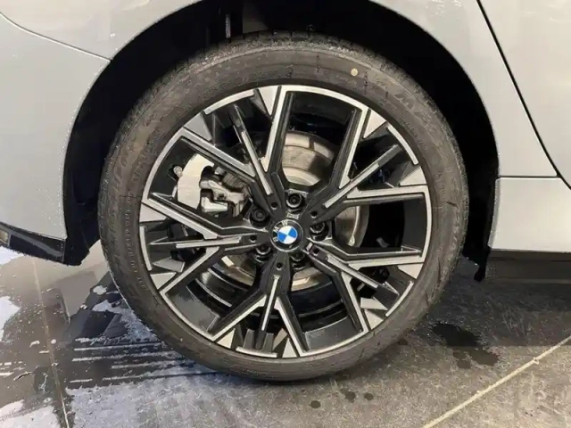 Bmw Serie 1 série 1 116a 122ch m sport design dkg7 — photo 8