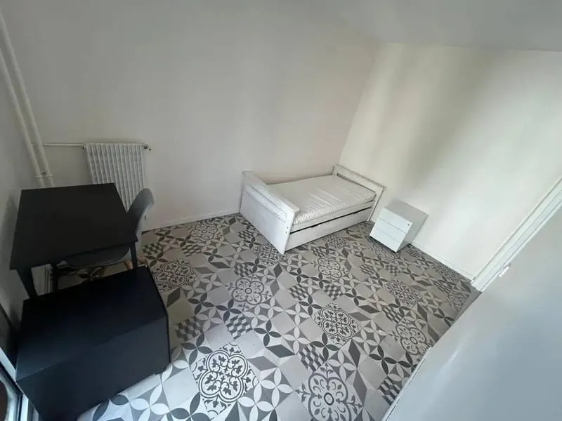 Photo 1