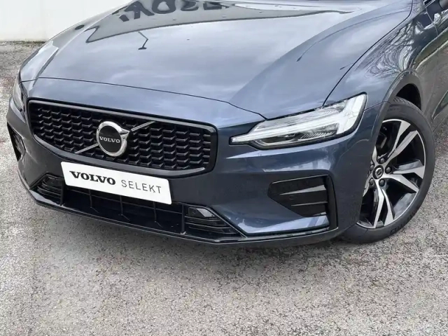 Volvo V60 b4 197 ch dct7 — photo 2