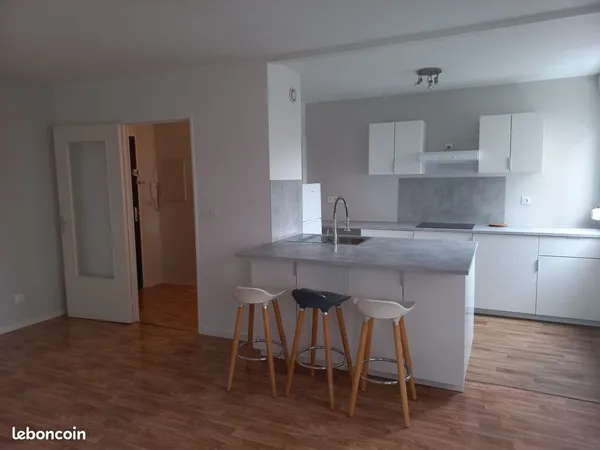LYON 7 appartement T2 MODERNE avec PARKING