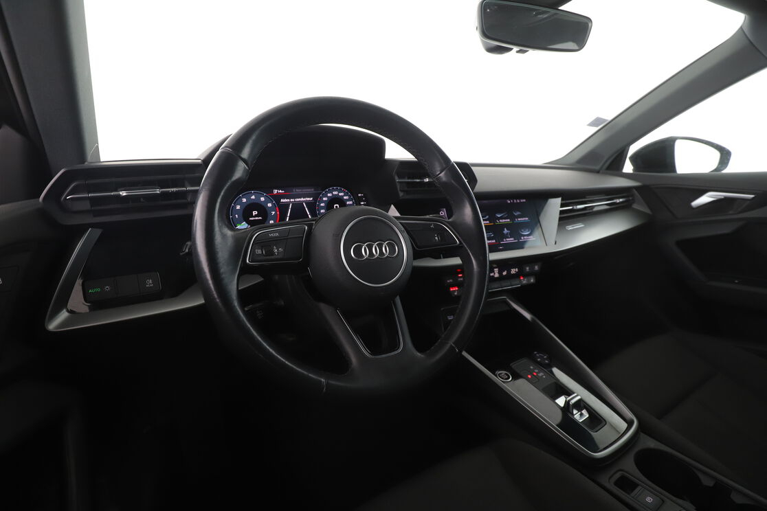 Audi A3 Sportback 40 TFSIe S Tronic — photo 10