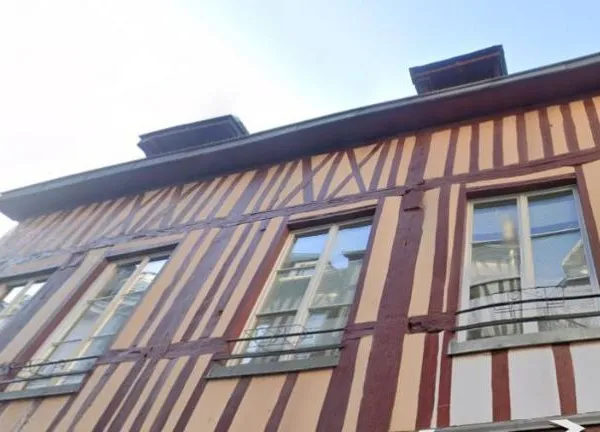 Local 301 m²