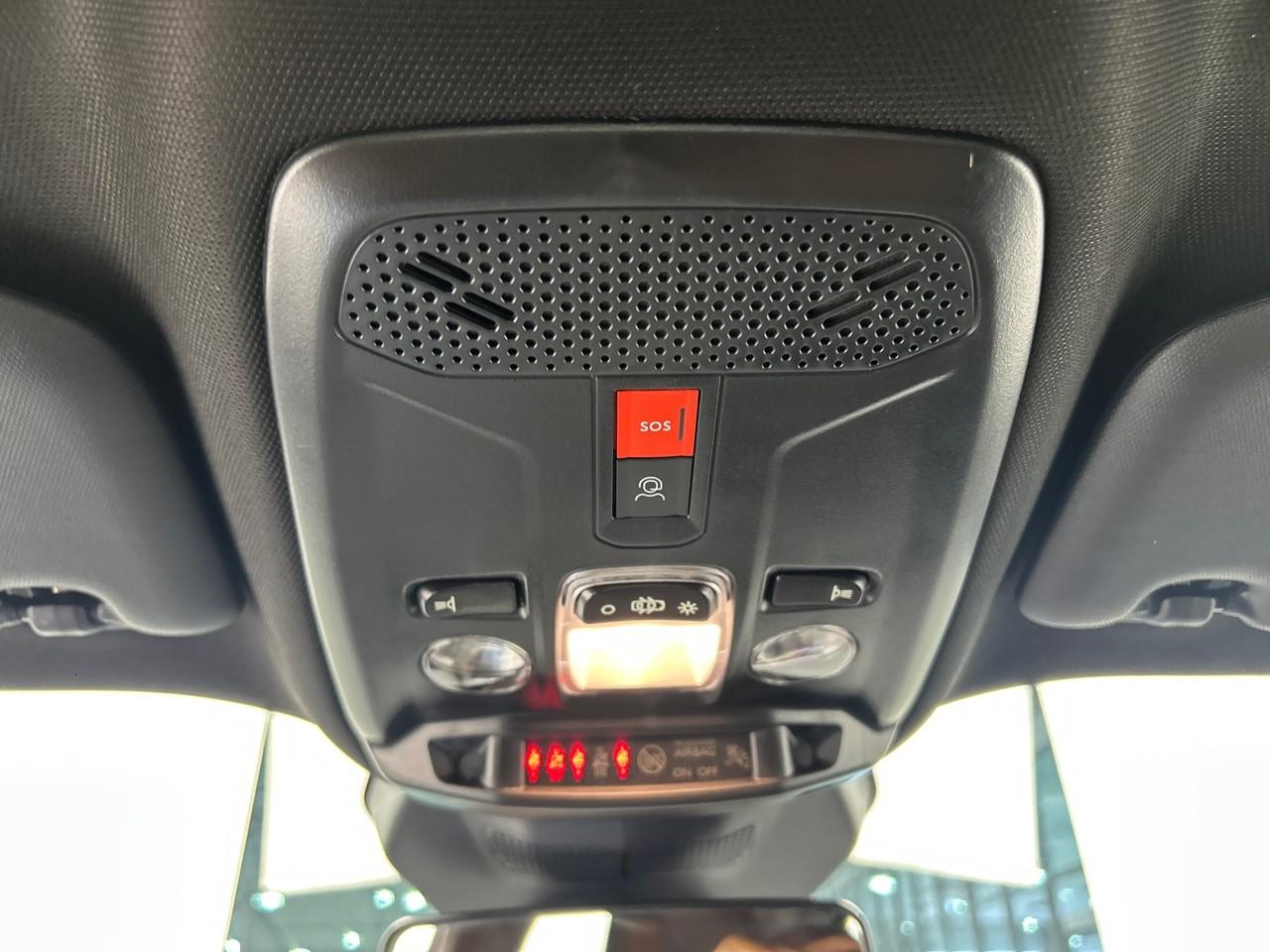 Peugeot 2008 hybrid 145 e-dcs6 style — photo 29