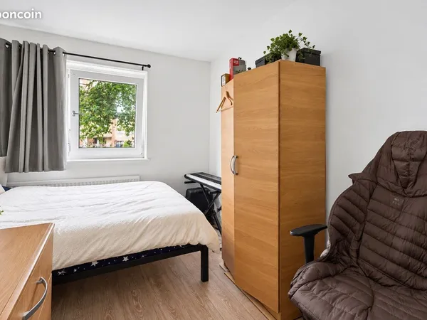 Chambre meublée en colocation - secteur Victor Provo / Parc Barbieux - 550 CC - Dispo le 13/11
