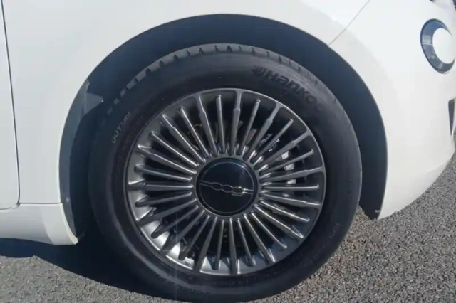 Fiat 500 e 118 ch — photo 15