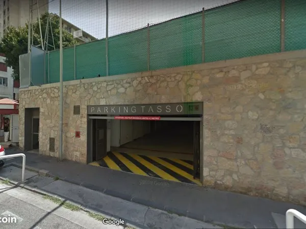 Loue box ferme dans parking 7° catalans